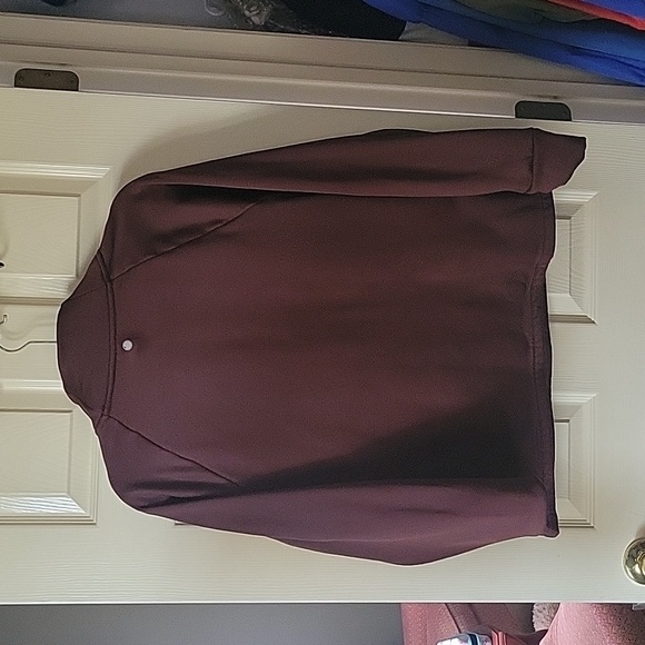 Yogalicious scuba pullover - Picture 2 of 9